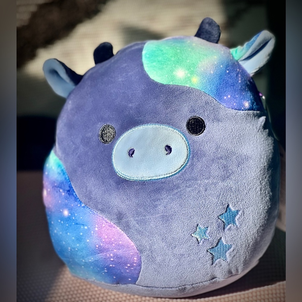 Squishmallows RIVKA Sélect Séries Galaxy Cow Edition